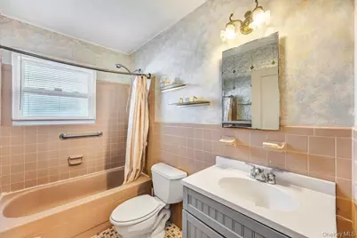 114 Norman Drive, Bohemia, NY 11716 - Photo 15