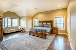 10 Beverly Rd, Farmingdale, NY 11735 - Photo 19