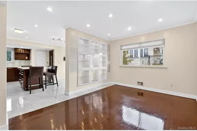 55 Executive Drive, Manhasset Hills, NY 11040 - Photo 11