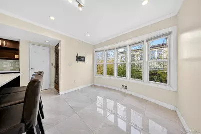 55 Executive Drive, Manhasset Hills, NY 11040 - Photo 19