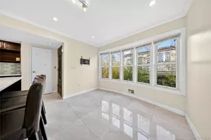 55 Executive Dr, Manhasset Hills, NY 11040 - Photo 19