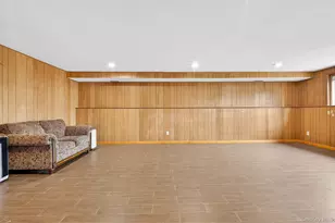 55 Executive Dr, Manhasset Hills, NY 11040 - Photo 29