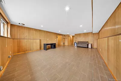 55 Executive Drive, Manhasset Hills, NY 11040 - Photo 31