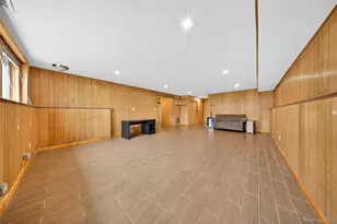 55 Executive Dr, Manhasset Hills, NY 11040 - Photo 31