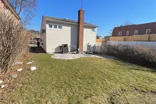 154-58 20th Rd, Whitestone, NY 11357 - Photo 23