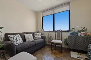 269-10 Grand Central Pkwy, Floral Park, NY 11005 - Photo 11