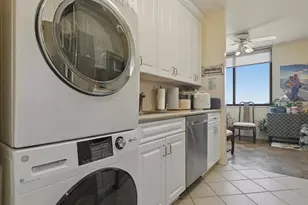 269-10 Grand Central Pkwy, Floral Park, NY 11005 - Photo 13