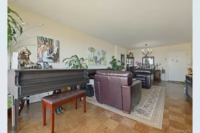 26910 Grand Central Parkway #31B, Floral Park, NY 11005 - Photo 7