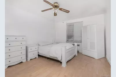 986 Neill Avenue, Bronx, NY 10462 - Photo 7