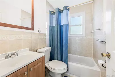 233 Clunie Avenue, Yonkers, NY 10703 - Photo 13