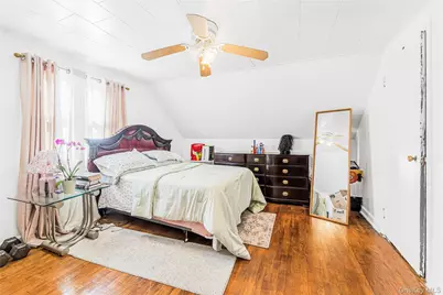 233 Clunie Avenue, Yonkers, NY 10703 - Photo 23