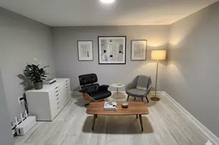 932 E 215th St, Bronx, NY 10469 - Photo 21