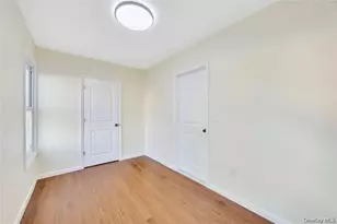 100-35 204th St, Hollis, NY 11423 - Photo 15