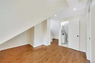 100-35 204th St, Hollis, NY 11423 - Photo 23