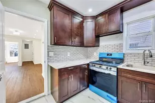 100-35 204th St, Hollis, NY 11423 - Photo 9