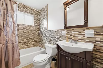 1100 Jefferson Place, Baldwin, NY 11510 - Photo 17