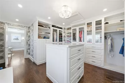 102 Peconic Drive S, Massapequa, NY 11758 - Photo 25