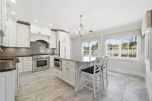 102 Peconic Dr S, Massapequa, NY 11758 - Photo 5