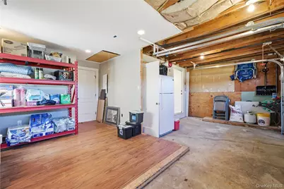 102 Peconic Drive S, Massapequa, NY 11758 - Photo 35