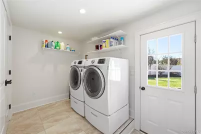 102 Peconic Drive S, Massapequa, NY 11758 - Photo 33