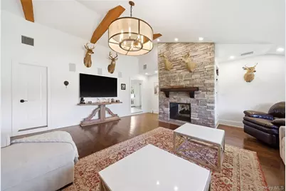 102 Peconic Drive S, Massapequa, NY 11758 - Photo 19