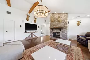 102 Peconic Dr S, Massapequa, NY 11758 - Photo 19