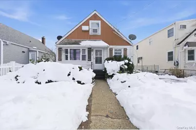 21 Oak Avenue, Inwood, NY 11096 - Photo 1