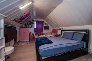 21 Oak Ave, Inwood, NY 11096 - Photo 7