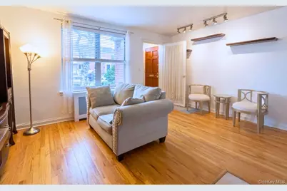 193-02 39 Avenue #1, Flushing, NY 11358 - Photo 5