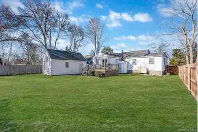 47 Thorburn Avenue, Patchogue, NY 11772 - Photo 11