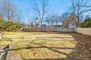 21 Park Ave W, White Plains, NY 10607 - Photo 23