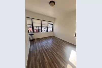 583 Van Nest Avenue, Bronx, NY 10460 - Photo 1