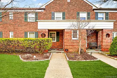 66 Robins Crescent #66, New Rochelle, NY 10801 - Photo 3