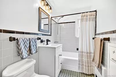 66 Robins Crescent #66, New Rochelle, NY 10801 - Photo 27