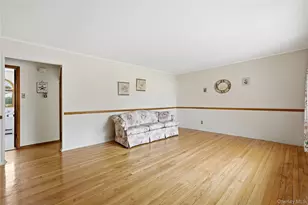 219 E John St, Lindenhurst, NY 11757 - Photo 5