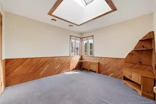 219 E John St, Lindenhurst, NY 11757 - Photo 15