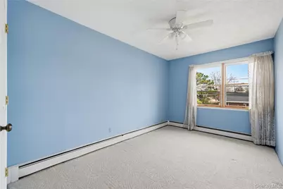 219 E John Street, Lindenhurst, NY 11757 - Photo 19