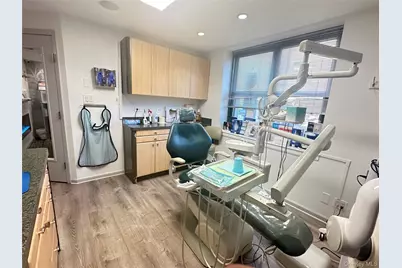 210 Atlantic Avenue #AA3, Lynbrook, NY 11563 - Photo 7