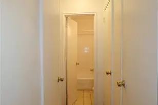 87-20 175th St, Jamaica, NY 11432 - Photo 9