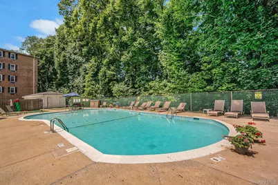 2 Consulate Drive #3B, Tuckahoe, NY 10707 - Photo 3