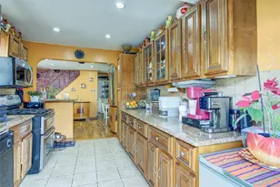 135-36 95th St, Ozone Park, NY 11417 - Photo 15