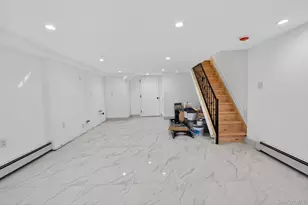 114-05 Inwood St, Jamaica, NY 11436 - Photo 9