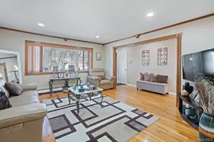 572 S Bayview Ave, Freeport, NY 11520 - Photo 5