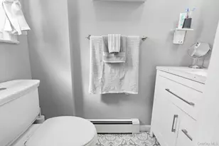 572 S Bayview Ave, Freeport, NY 11520 - Photo 11