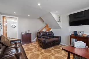 572 S Bayview Ave, Freeport, NY 11520 - Photo 17