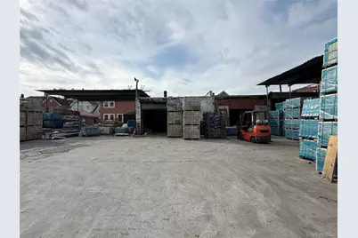 11552 Lefferts Boulevard, Ozone Park, NY 11420 - Photo 7