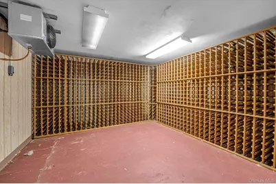 2 Chester Drive, Great Neck, NY 11021 - Photo 25