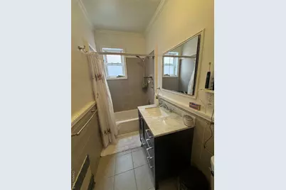 7027 68th Place, Glendale, NY 11385 - Photo 15