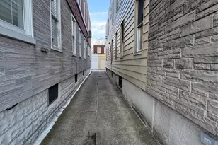 70-27 68th Pl, Glendale, NY 11385 - Photo 17