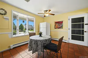 46 Boxwood Ln, Hicksville, NY 11801 - Photo 7